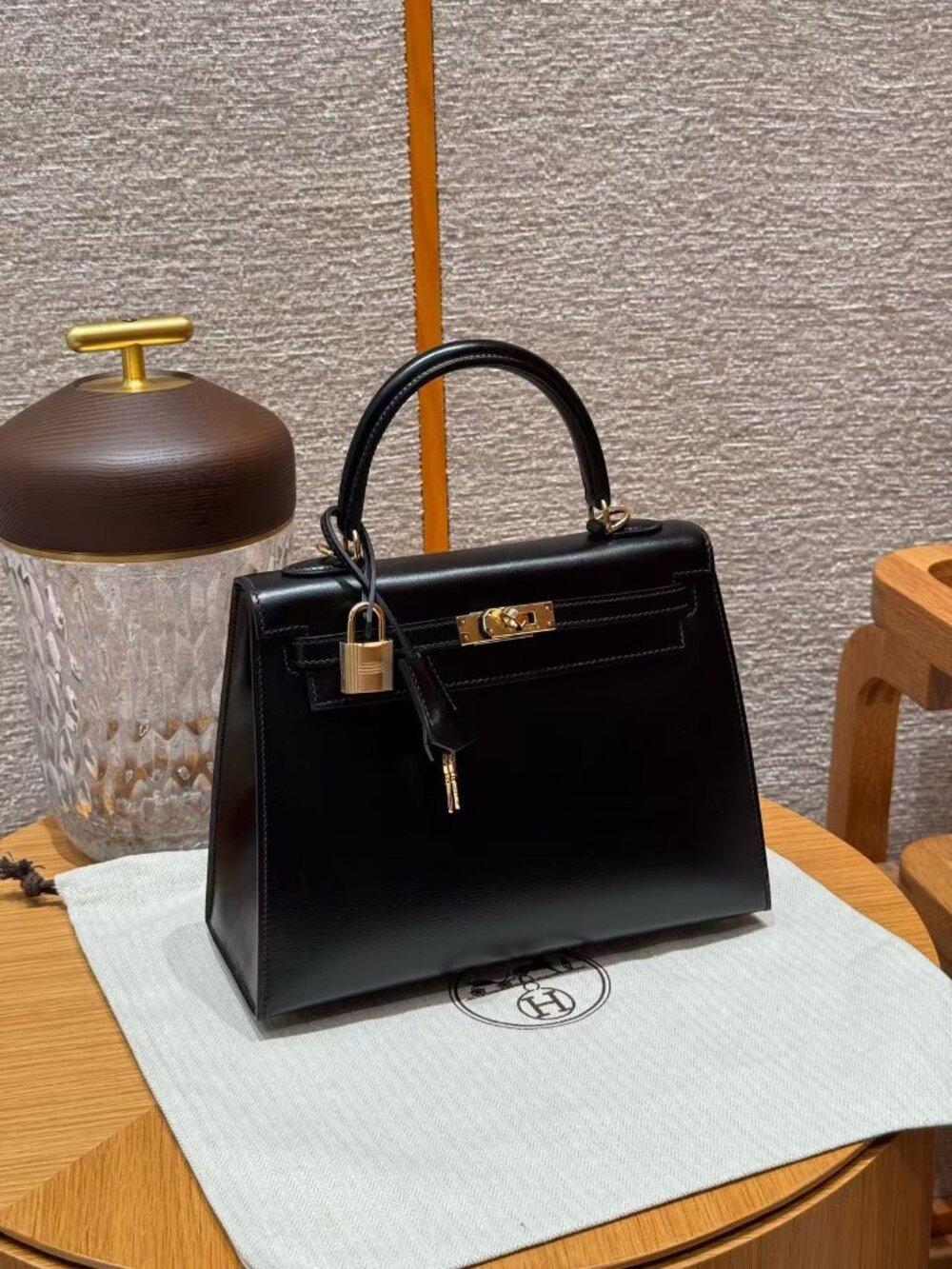 Classic Hermes Bag: A Stylish and Versatile Choice for Elegance